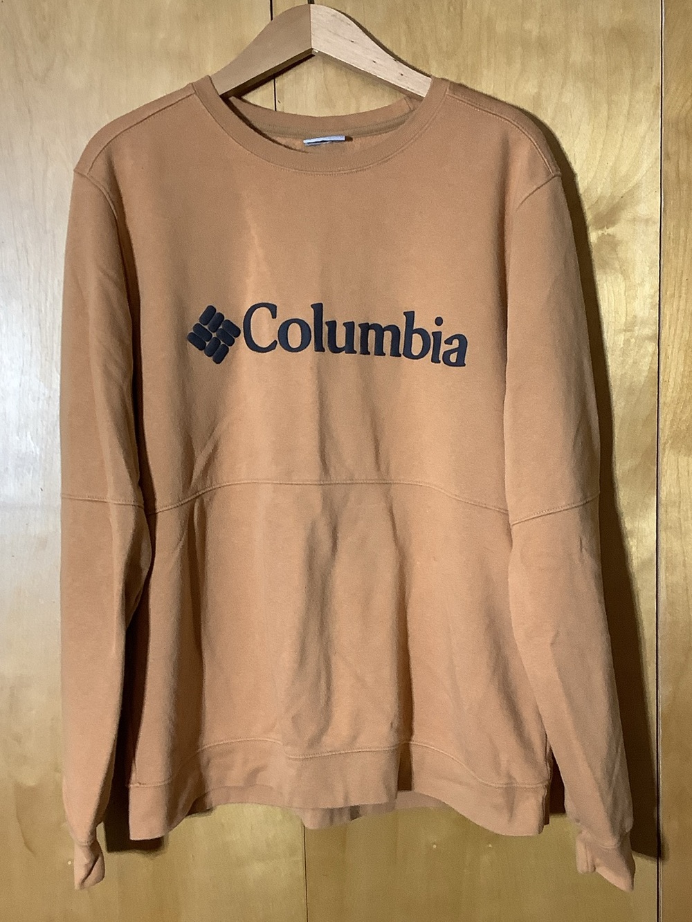 Columbia desert orange crewneck sweatshirt, size large